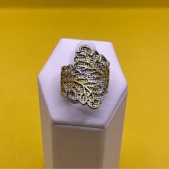FLOWER RINGS - Picture 1 of 3